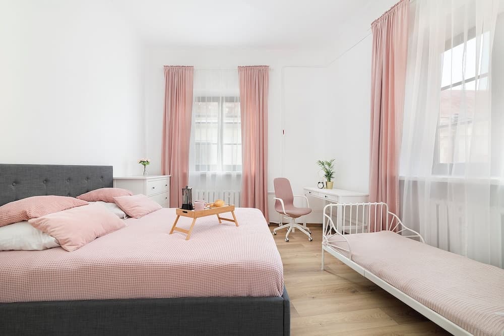 EASY RENT Apartments- OLD TOWN