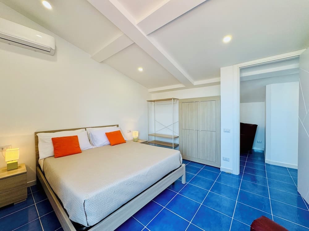 YourHome - La Famiglia Apartment