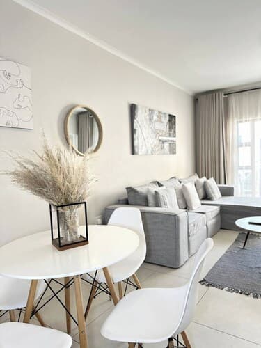 Humble Abode - 93 On New - Midrand