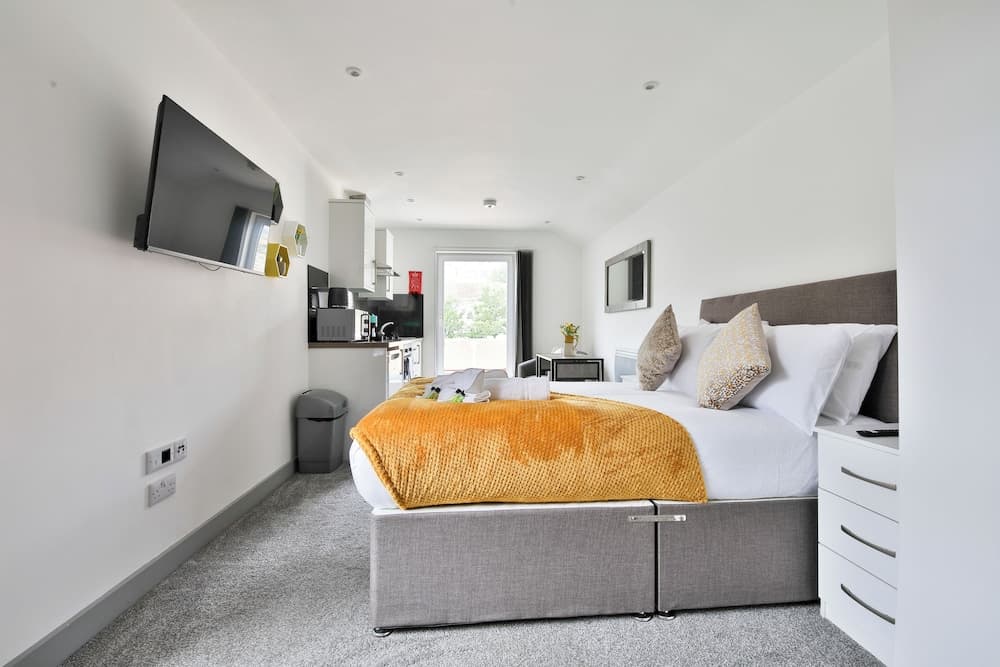 Stunning Studio In Converted Building