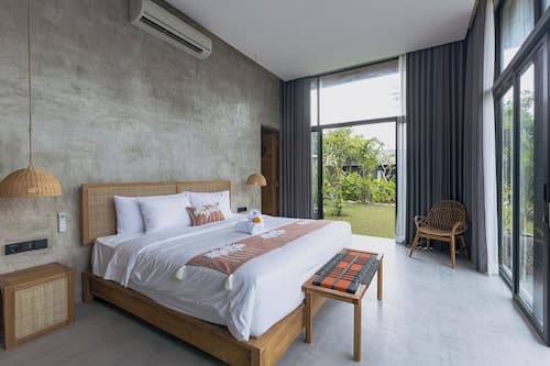 Pig Stone Villa