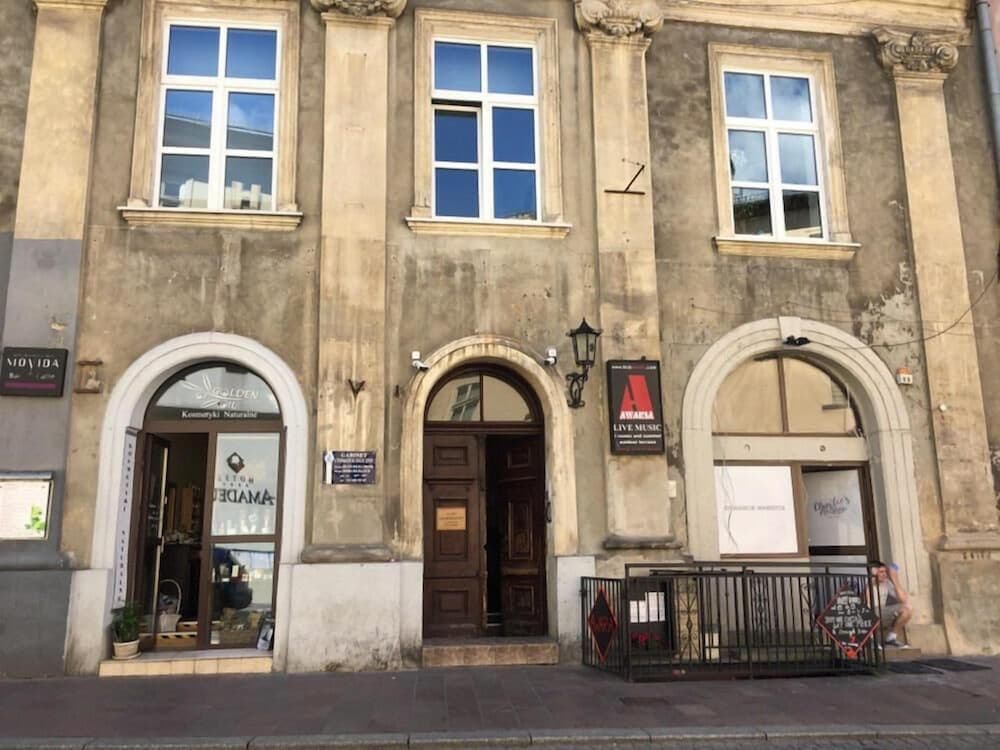 Konaklama yerinin ön cephesi