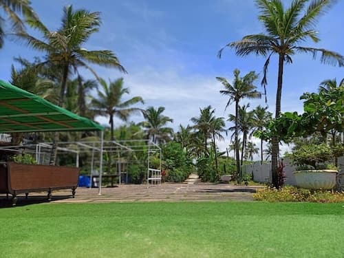 Pele's beach cottage