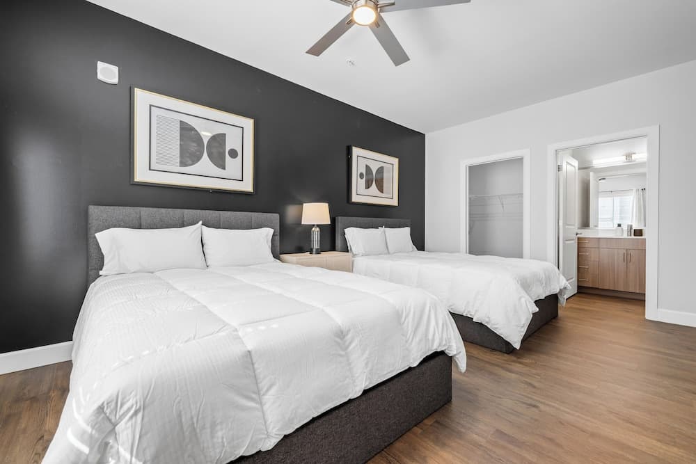 The Celebrity Suite The Gulch