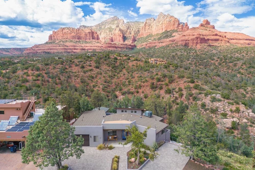 The Viewpoint by Avantstay Luxe Home + Spa/views