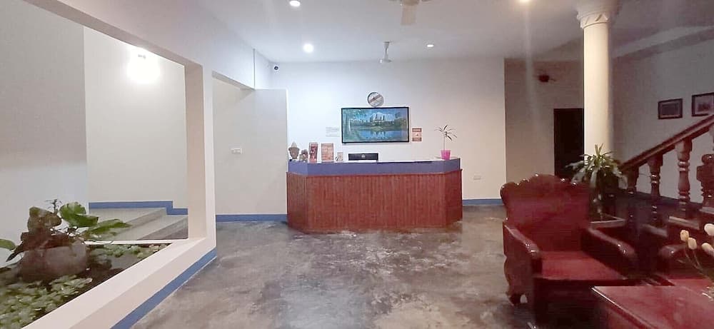 Last Summer Hostel & Bar