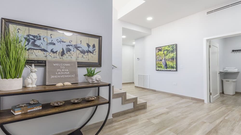 Playa Laguna by Kivoya