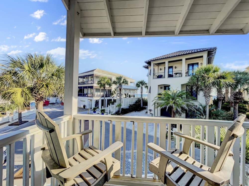Seaside Serenity 3 Bedroom Home by RedAwning