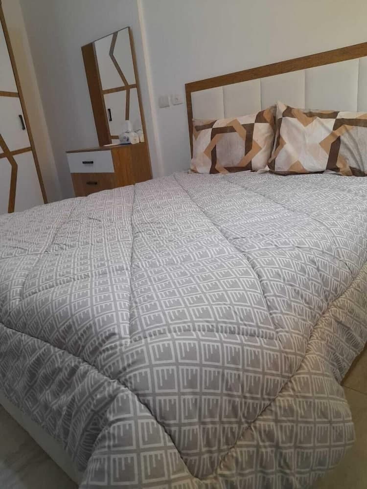 Lovely 3-Bedroom Apartment Maadi