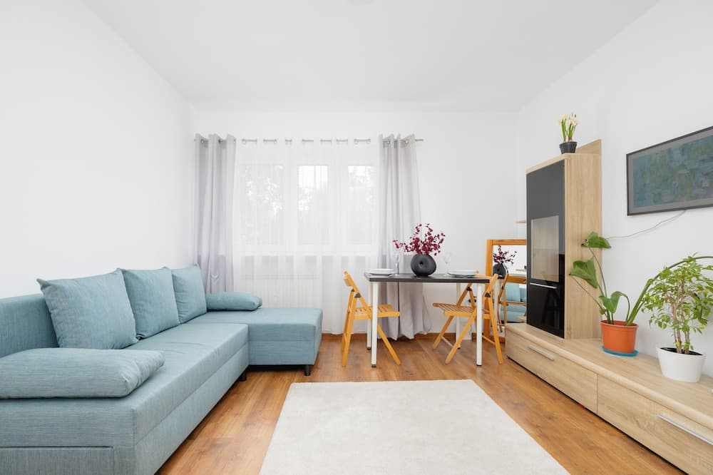 Apartment Business Center by Renters