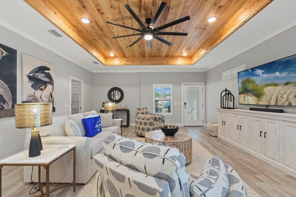 Charming 3/2 Beach House w/ Pool & Golf Cart Included - 1 Min Walk to Beach