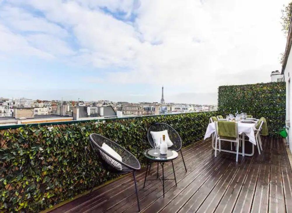 Apartment special location Tower Eiffel