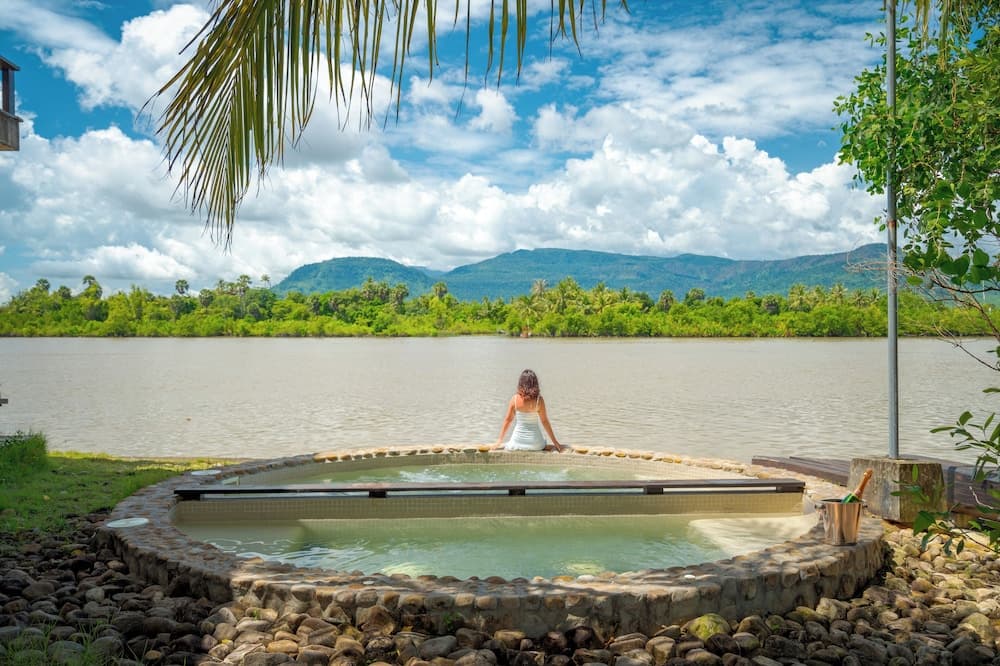 Komsan Kampot Resort