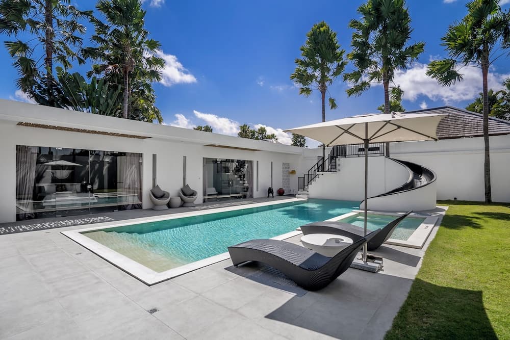 Mr. & Mrs. W Canggu by Alfred in Bali