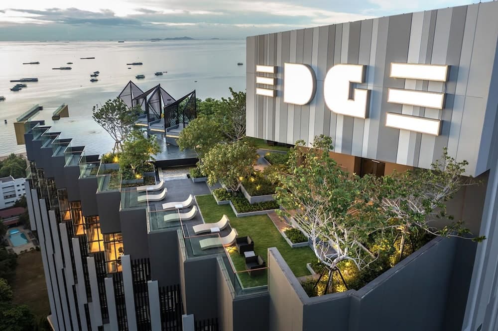 Edge Central Pattaya by Mickey