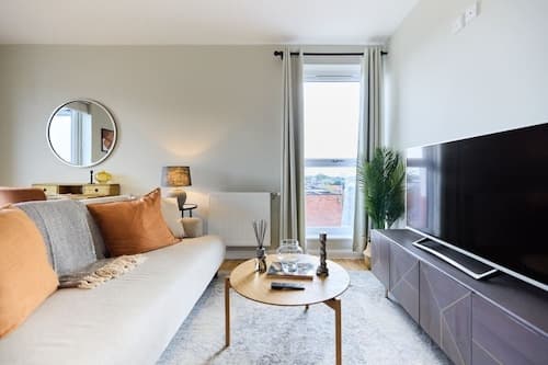 The Enfield Sanctuary - Modern 1bdr Flat With Balcony