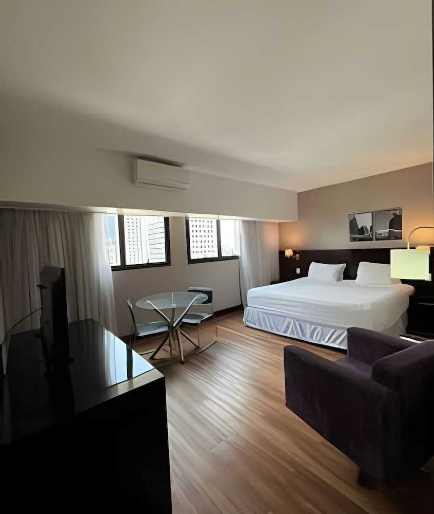 Get a flat-1504 Berrini 4 estrelas