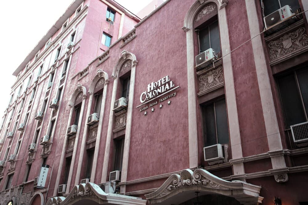 Konaklama yerinin ön cephesi