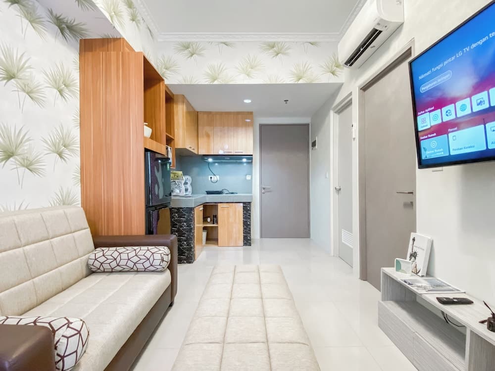 Comfort And Big 1Br At Vasanta Innopark Apartment
