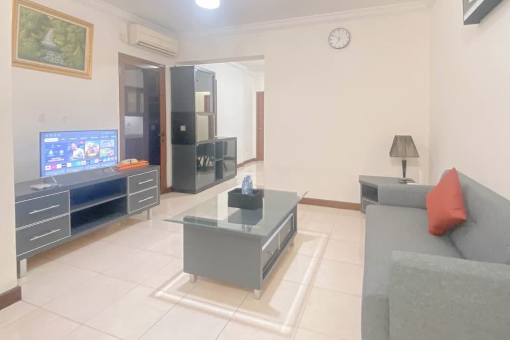 Spacious Luxury 2Br At Majesty Apartment