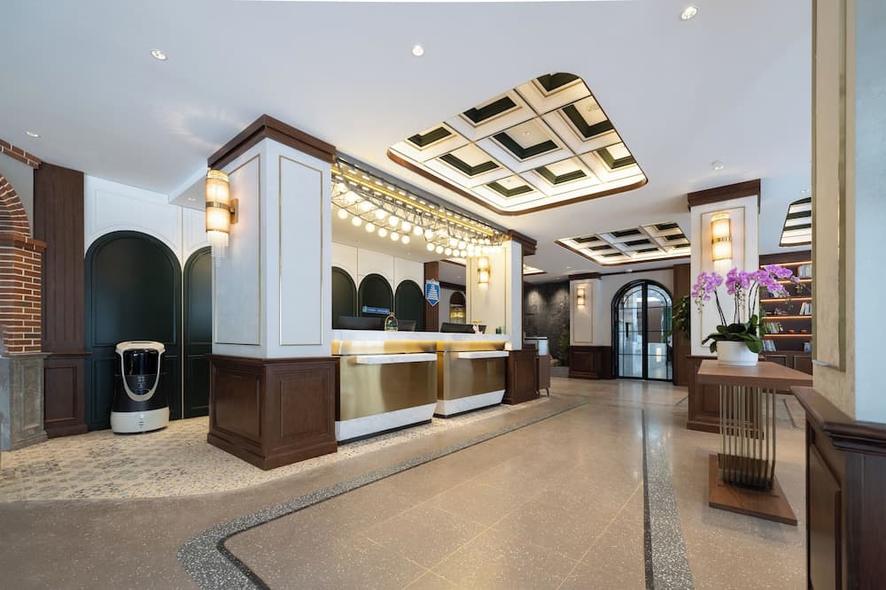 Nostalgia S Hotel Shanghai Railway st