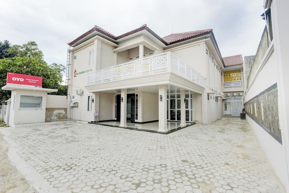 Hotel O Griya Bawean Near UIN Radin Intan