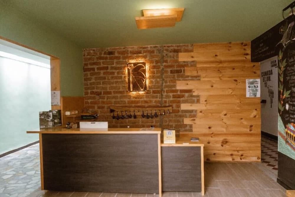 Tuki Hostel & Lounge