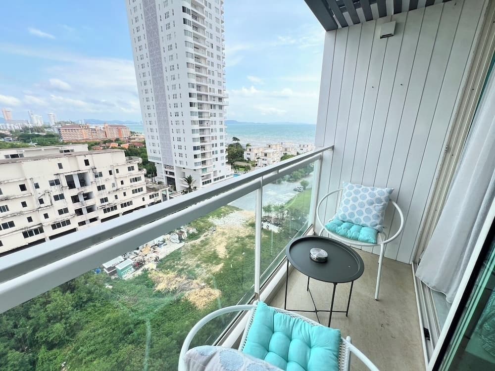 Residence Veranda By Thita