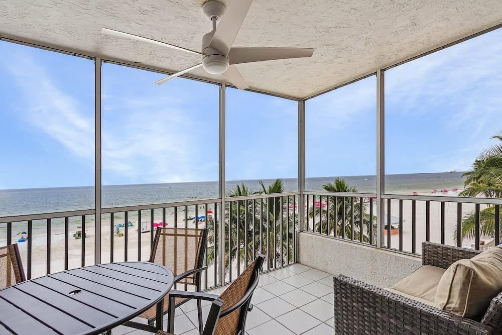 Beach Villas # 306 by RedAwning - 15% off through September 2024