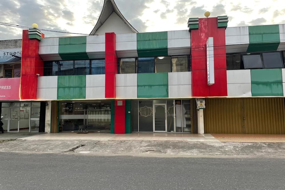 Capital O 94156 Hotel Gemudi Gold Islami