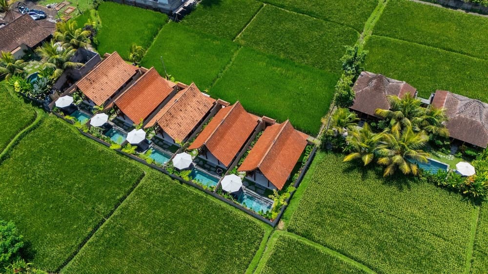Santris Villa by Pramana Villas