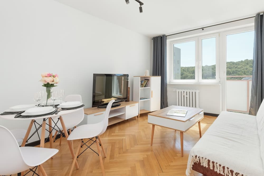 Bright Apartment Gdynia for 4 by Renters