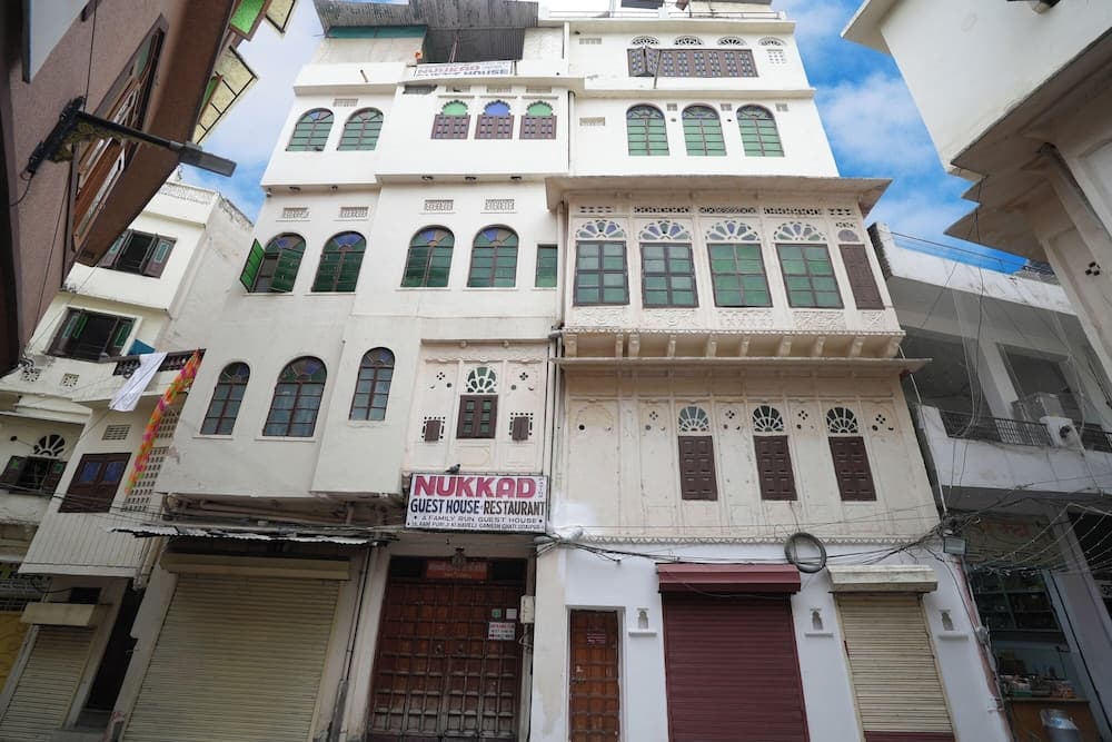 Nukkad Guest House Near City Palace Udaipur