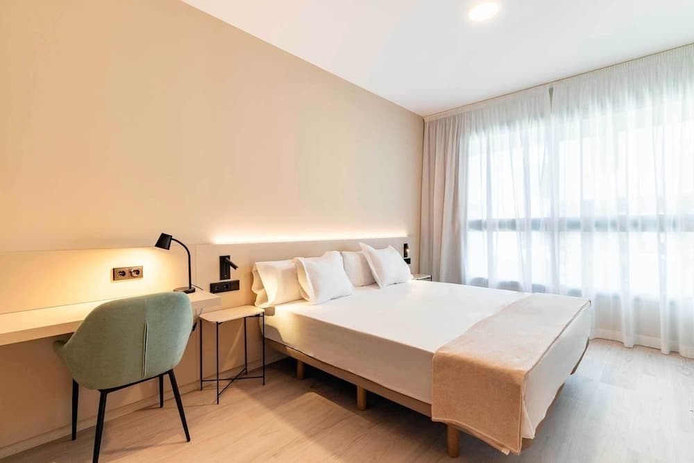 HQ Arena Hotel