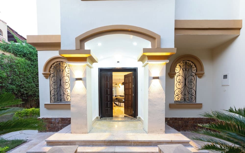 Host Prime Paradise Villa At Rehab City