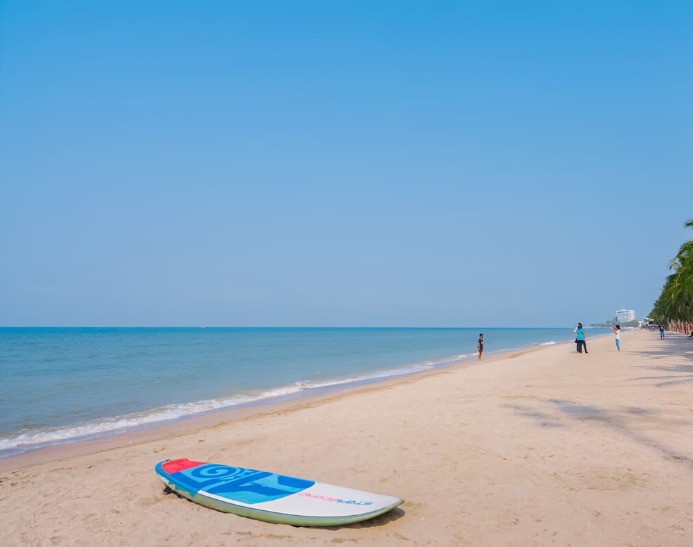 Bangsaen View Beach
