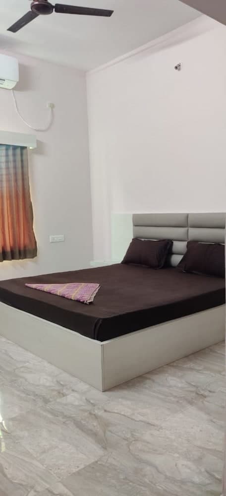 Goroomgo Silver Nest Guest House Bhubaneswar