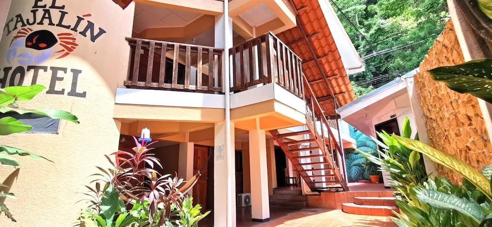 Hotel Tajalin Downtown Montezuma