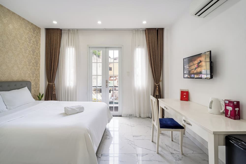 Lotus Hotel