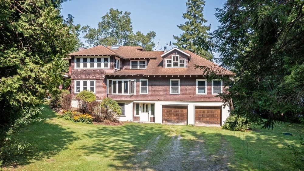 Camp Roosevelt 5 Bedroom Cottage by RedAwning