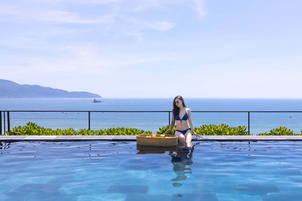 JBAY Beachfront Boutique Hotel
