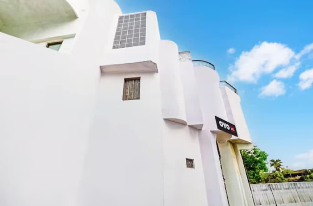 Goroomgo Vrrinda Home Stay Varanasi