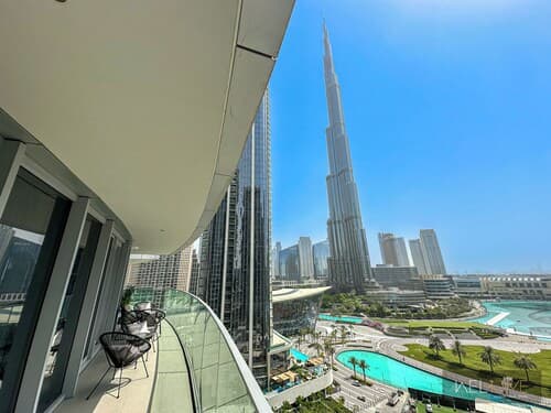 WelHome - Luxury Apt in Downtown with Burj Khalifa & Fountain View