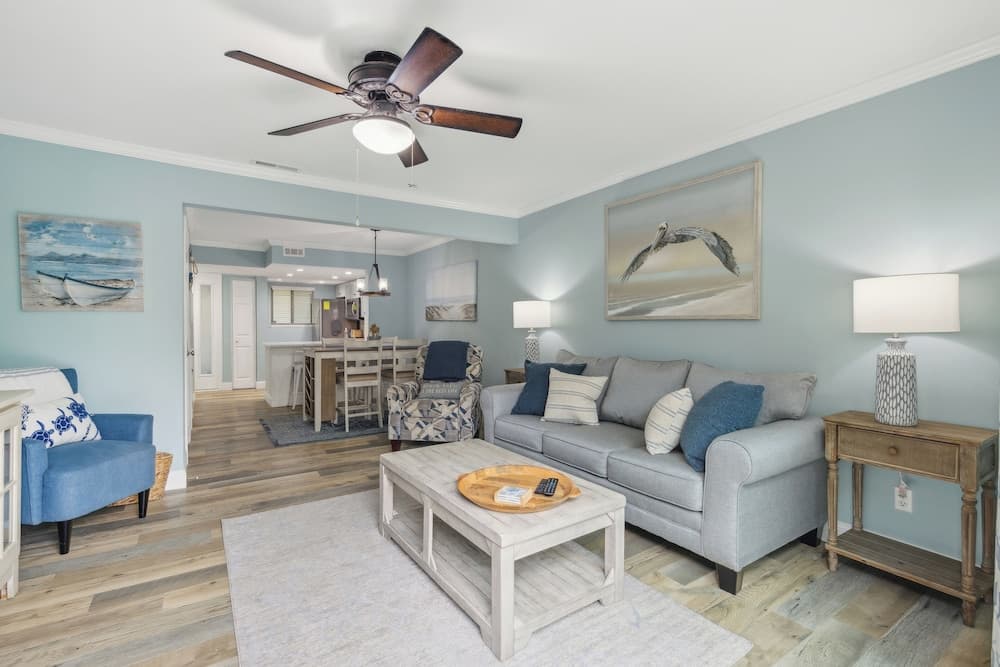 Forest Beach Villa 2 BDR for 6