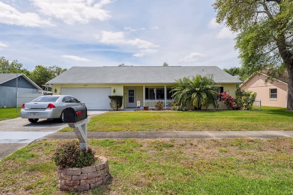 Port Orange Vacation Home 3 Bedroom Home by RedAwning