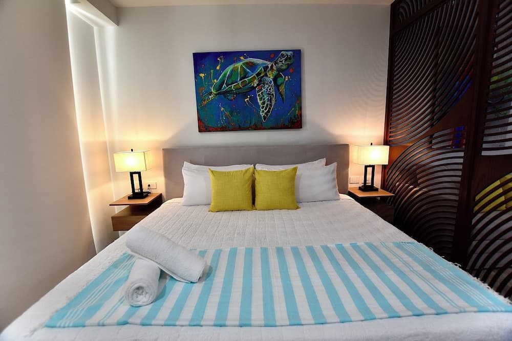 My Menesse In Playa by Casago