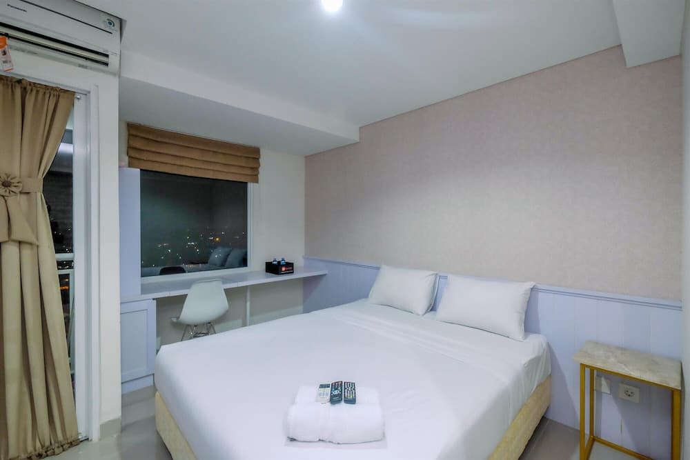 Cozy Living Studio At Grand Dhika City Jatiwarna Apartment