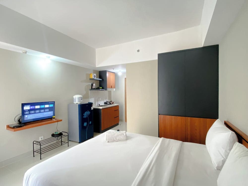 Homey Studio Room Gateway Park Lrt City Bekasi Apartment