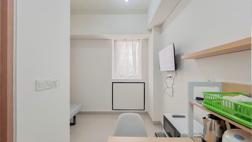 Studio (No Kitchen) Apartment At Bandaraya - Tallasa City Makassar