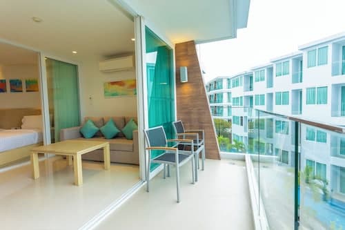 Sea View Beach Dinning Beach Front c113